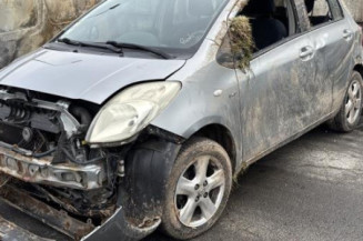 Porte avant droit TOYOTA YARIS 2