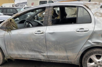 Porte avant droit TOYOTA YARIS 2