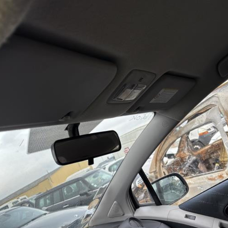 Porte avant droit TOYOTA YARIS 2 Photo n°20