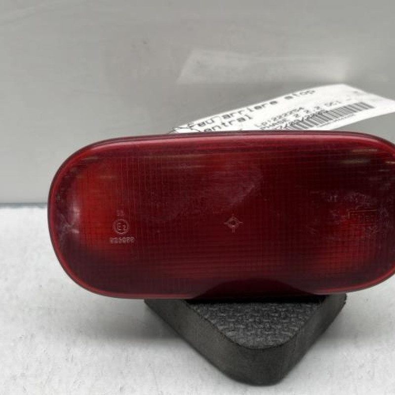 Feu arriere stop central RENAULT MASTER 2 Photo n°1