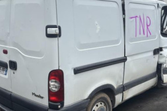 Feu arriere stop central RENAULT MASTER 2