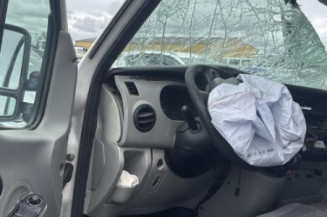 Feu arriere stop central RENAULT MASTER 2