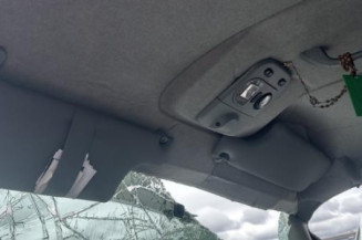 Feu arriere stop central RENAULT MASTER 2