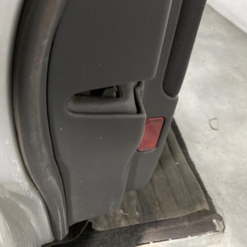 Porte avant gauche AUDI A4 2 Photo n°4