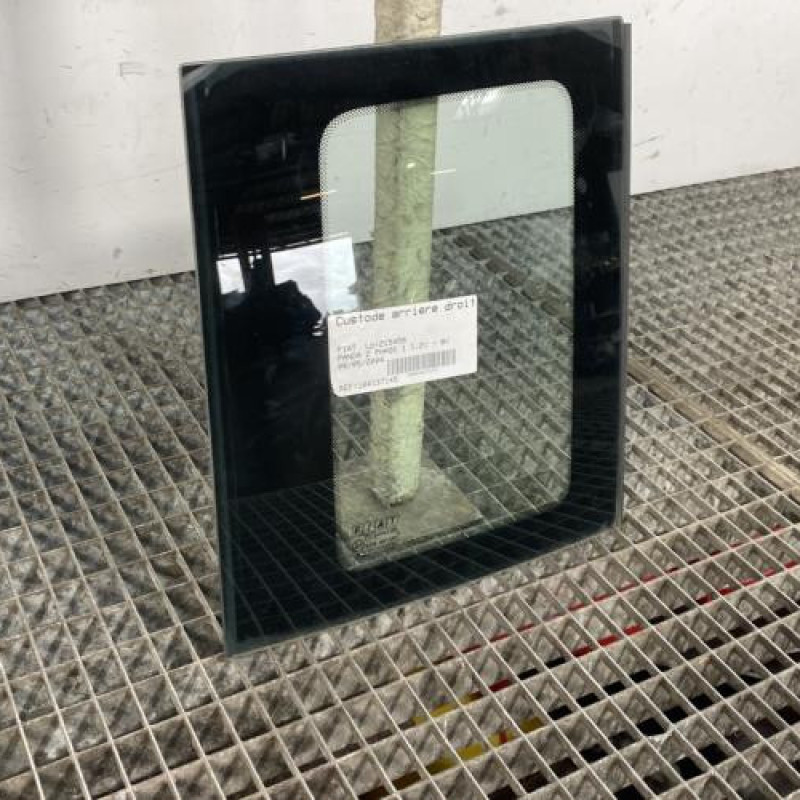 Custode arriere droit FIAT PANDA 2 Photo n°2