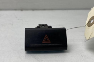 Bouton de warning RENAULT AVANTIME Photo n°1