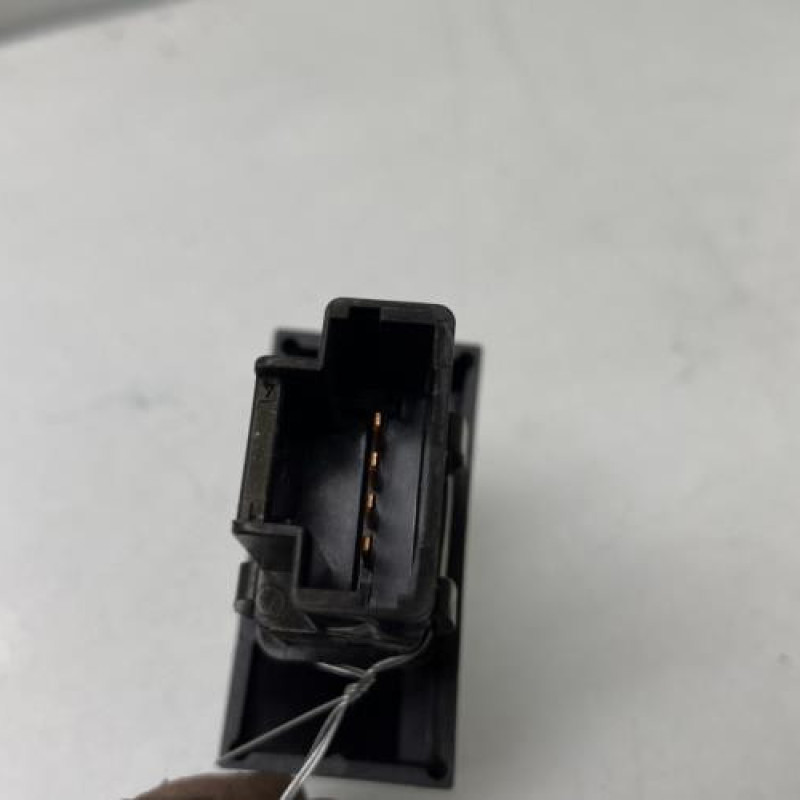 Bouton de warning RENAULT AVANTIME Photo n°3