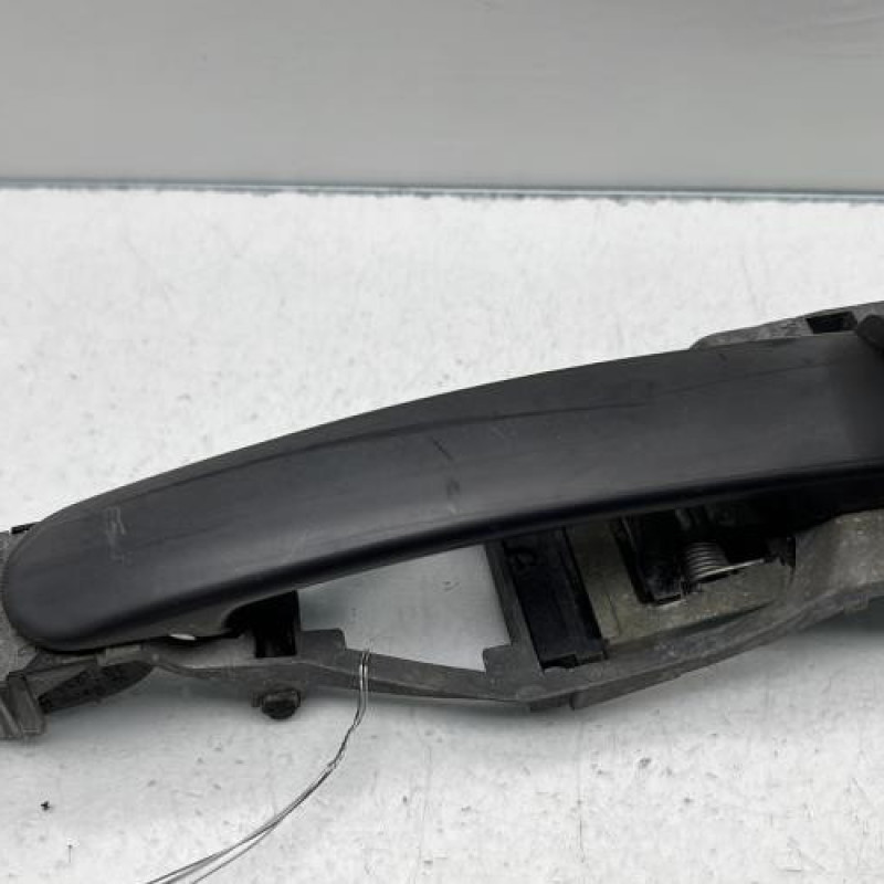 Poignee porte arriere gauche VOLKSWAGEN POLO 4 Photo n°3