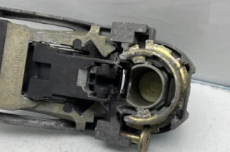 Poignee porte arriere gauche VOLKSWAGEN POLO 4