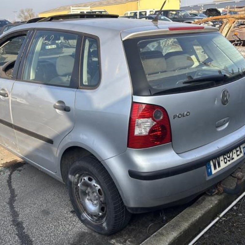 Poignee porte arriere gauche VOLKSWAGEN POLO 4 Photo n°9