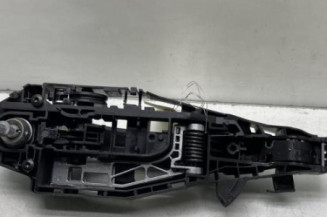 Poignee porte coffre gauche OPEL VIVARO 3
