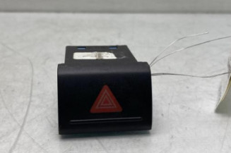 Bouton de warning VOLKSWAGEN FOX Photo n°1