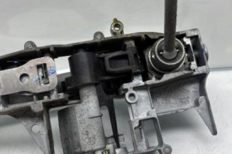 Poignee porte avant gauche PEUGEOT 207