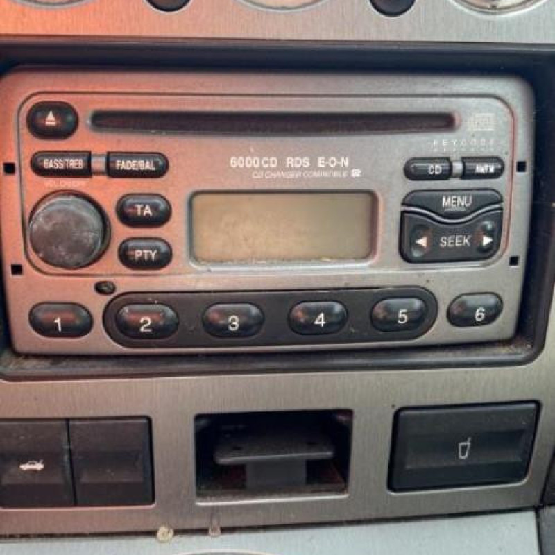 Vitre arriere gauche FORD MONDEO 2 Photo n°9