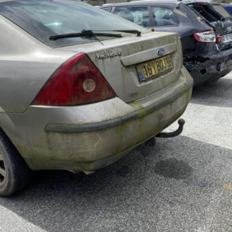 Vitre arriere gauche FORD MONDEO 2 Photo n°14
