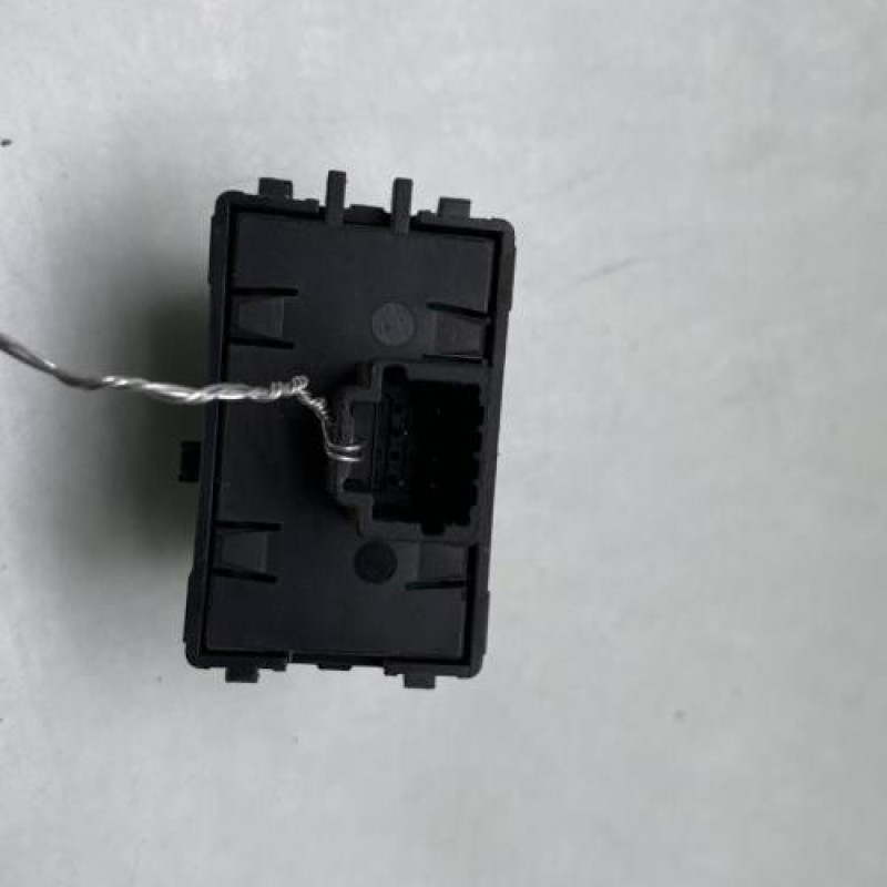 Commande degivrage lunette arriere DACIA LODGY Photo n°4