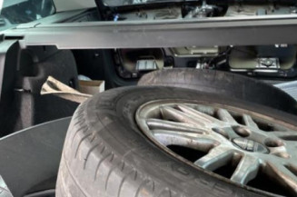 Attache ceinture arriere gauche SKODA OCTAVIA 4