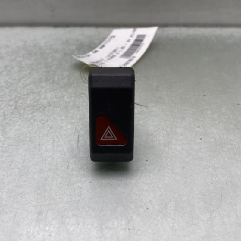 Bouton de warning RENAULT CLIO 1 Photo n°1