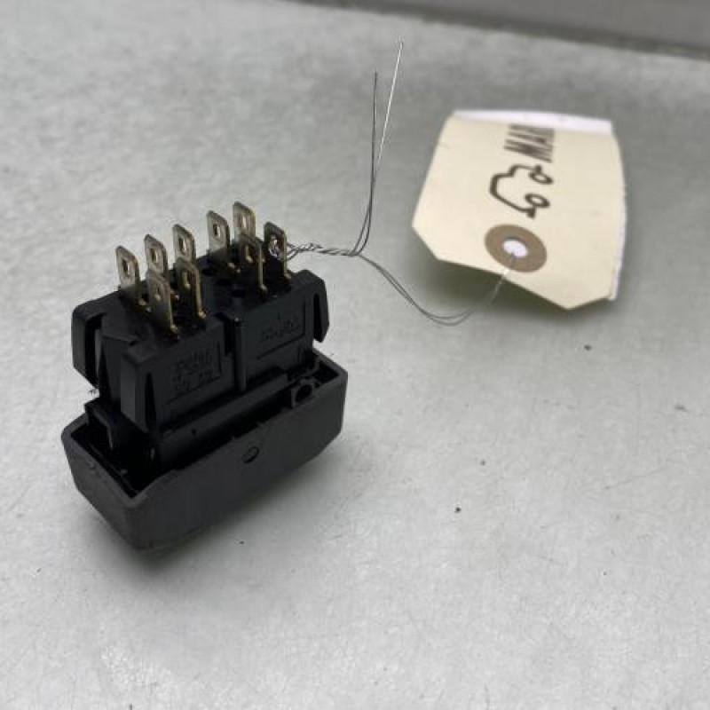 Bouton de warning RENAULT CLIO 1 Photo n°3