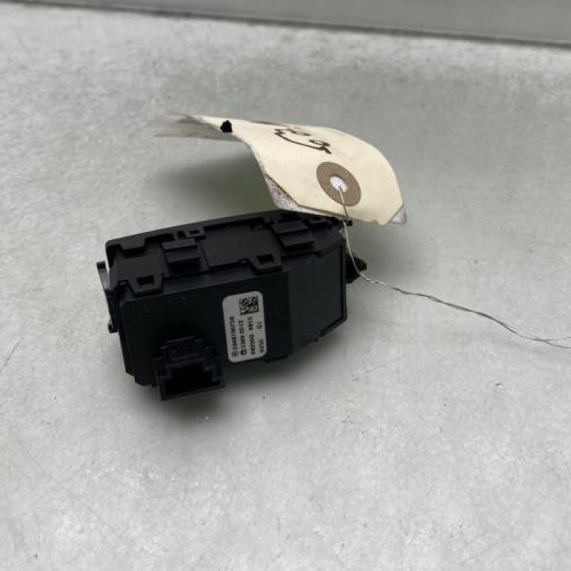 Bouton de warning MERCEDES CLASSE C 204 Photo n°2