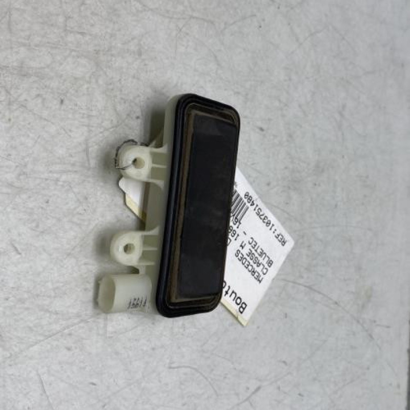 Bouton de coffre MERCEDES CLASSE M 166 Photo n°1
