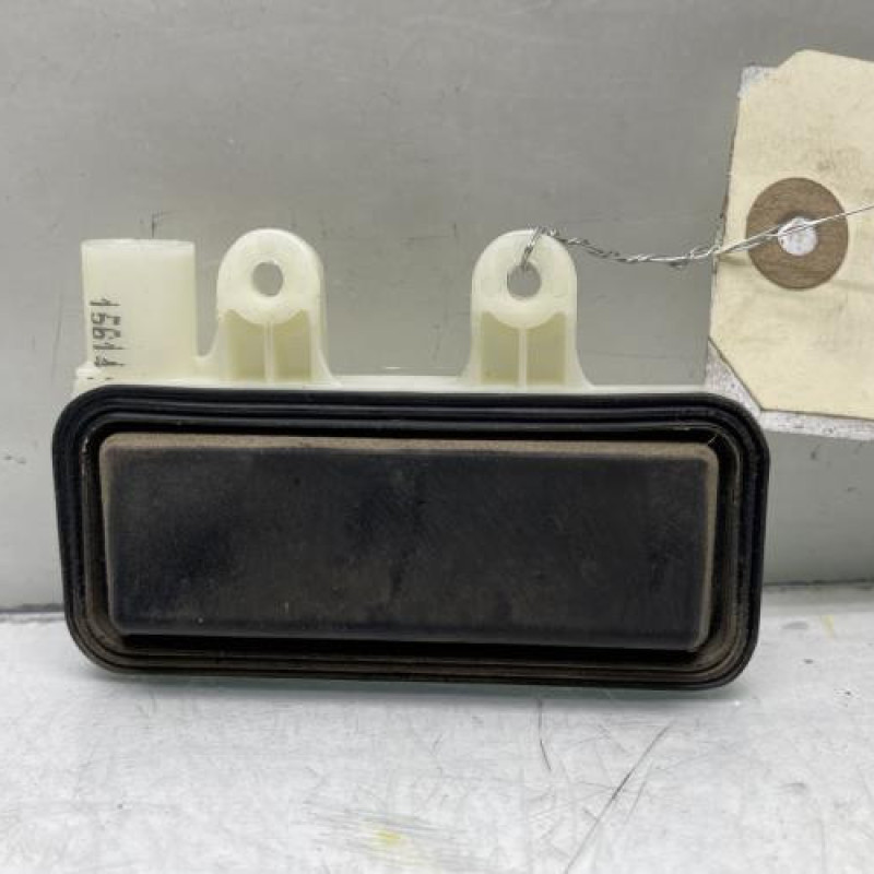 Bouton de coffre MERCEDES CLASSE M 166 Photo n°4