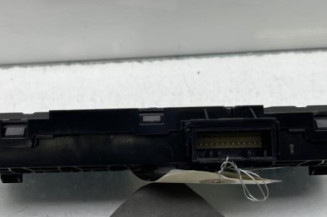 Bouton de warning RENAULT ARKANA