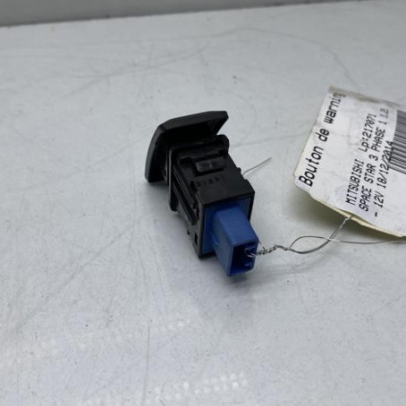 Bouton de warning MITSUBISHI SPACE STAR 3