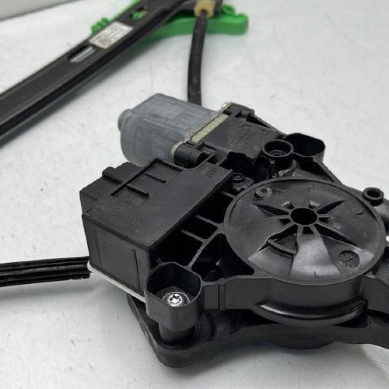 Leve vitre electrique arriere gauche VOLKSWAGEN GOLF 7 Photo n°4