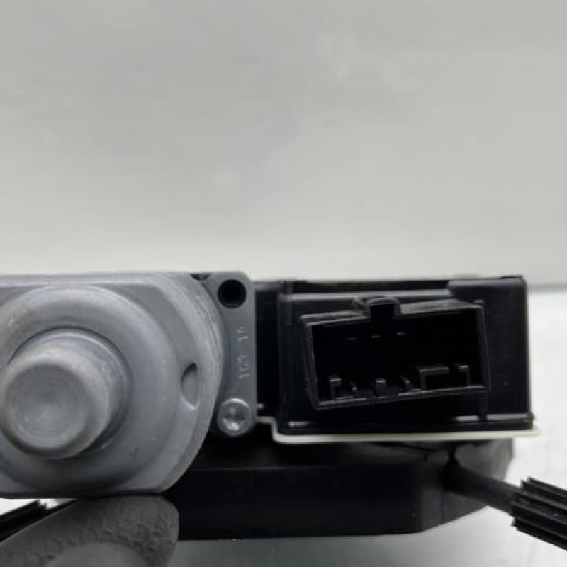 Leve vitre electrique arriere gauche VOLKSWAGEN GOLF 7 Photo n°6