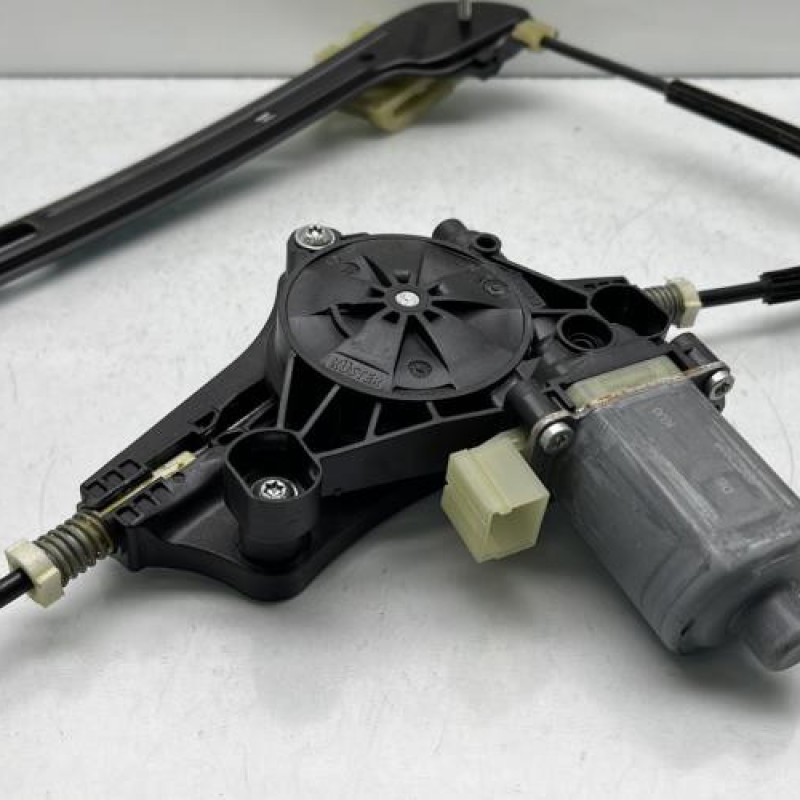 Leve vitre electrique avant droit VOLKSWAGEN GOLF 7 Photo n°5