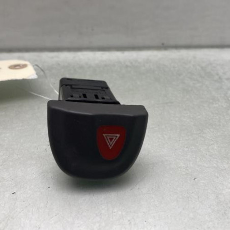 Bouton de warning RENAULT SCENIC 1 Photo n°1