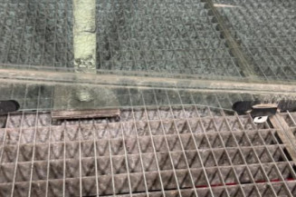 Vitre avant droit TOYOTA YARIS 1