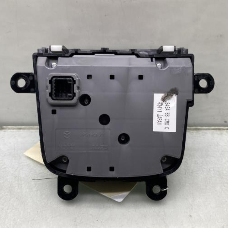 Commande GPS MAZDA 3 3 Photo n°2