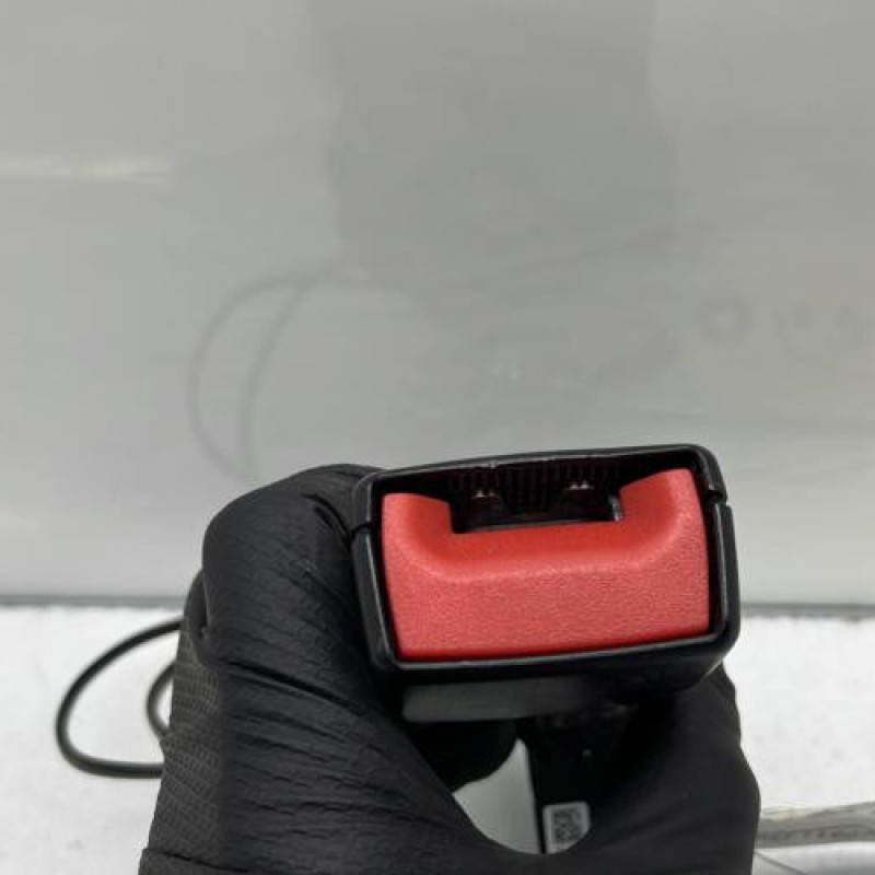Attache ceinture arriere gauche OPEL CORSA E Photo n°3