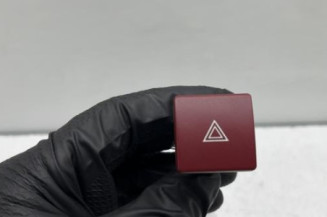 Bouton de warning PEUGEOT PARTNER 2 Photo n°1