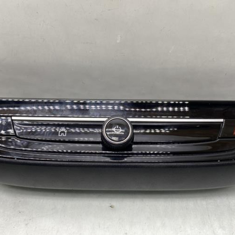 Bouton de warning OPEL CORSA F Photo n°1