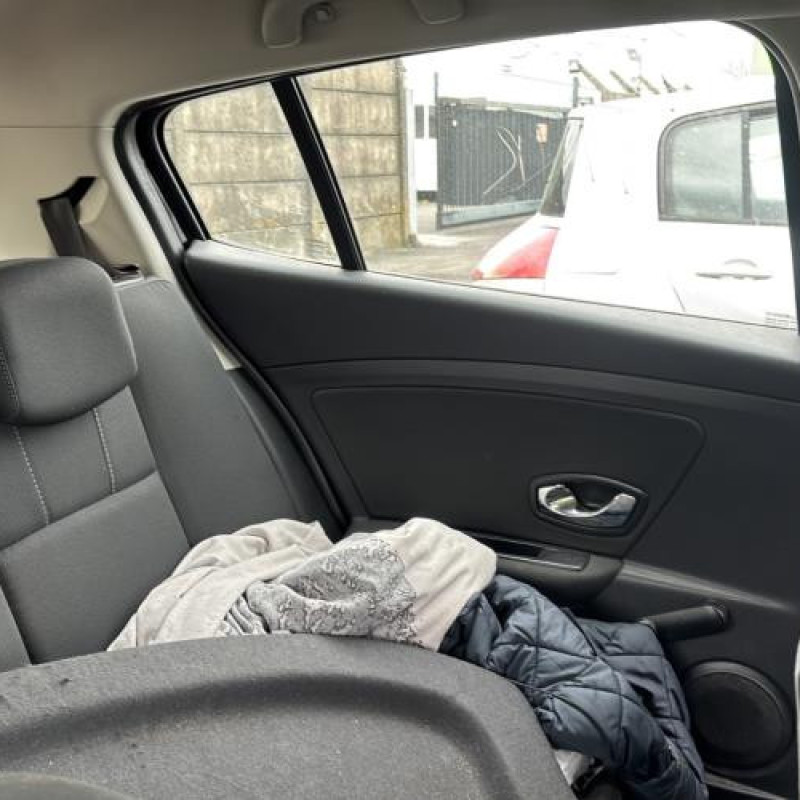 Boitier UCH RENAULT MEGANE 3 Photo n°19