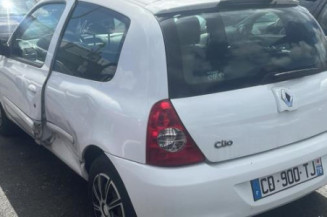 Vitre avant droit RENAULT CLIO 2 CAMPUS
