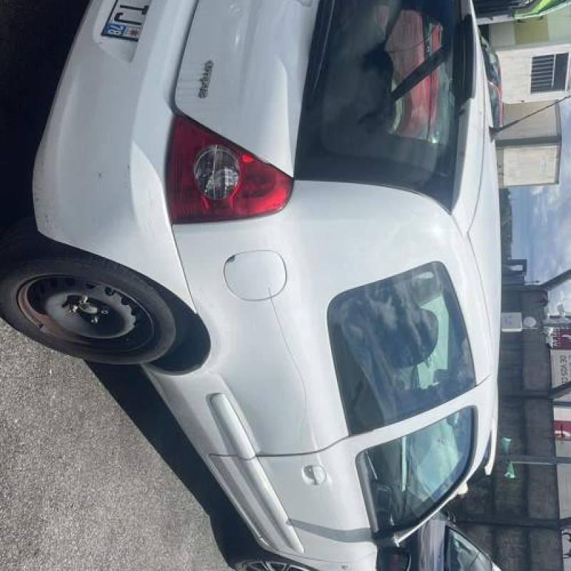 Vitre avant droit RENAULT CLIO 2 CAMPUS Photo n°14