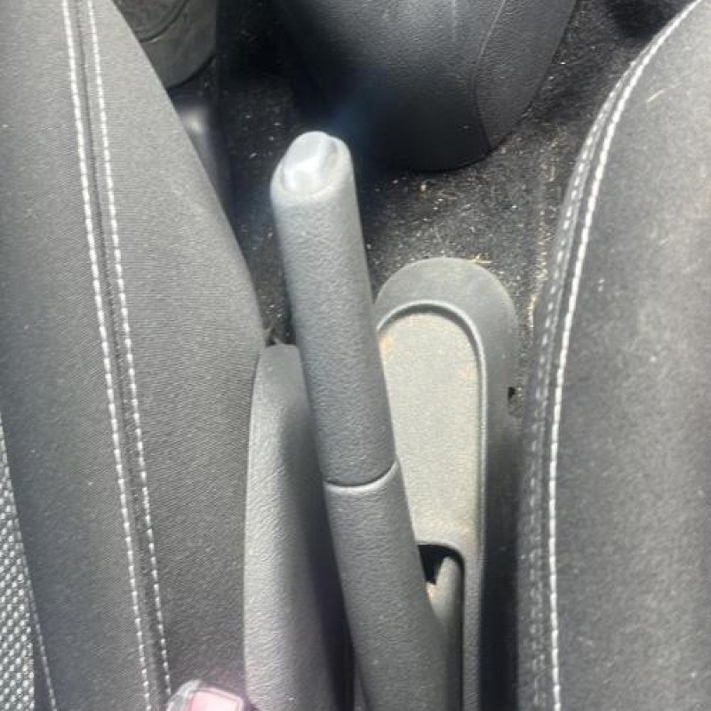 Vitre avant droit RENAULT CLIO 2 CAMPUS Photo n°17