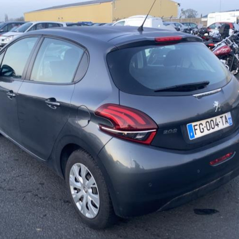 Feu arriere principal gauche (feux) PEUGEOT 208 1 Photo n°9