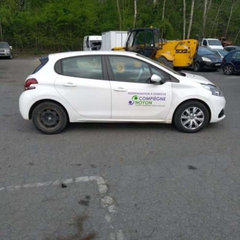 Boitier BSI PEUGEOT 208 1 Photo n°14