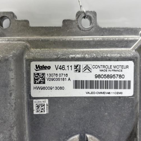 Calculateur moteur PEUGEOT 208 1