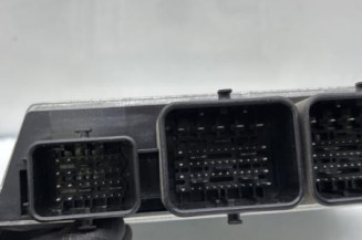Calculateur moteur PEUGEOT 208 1
