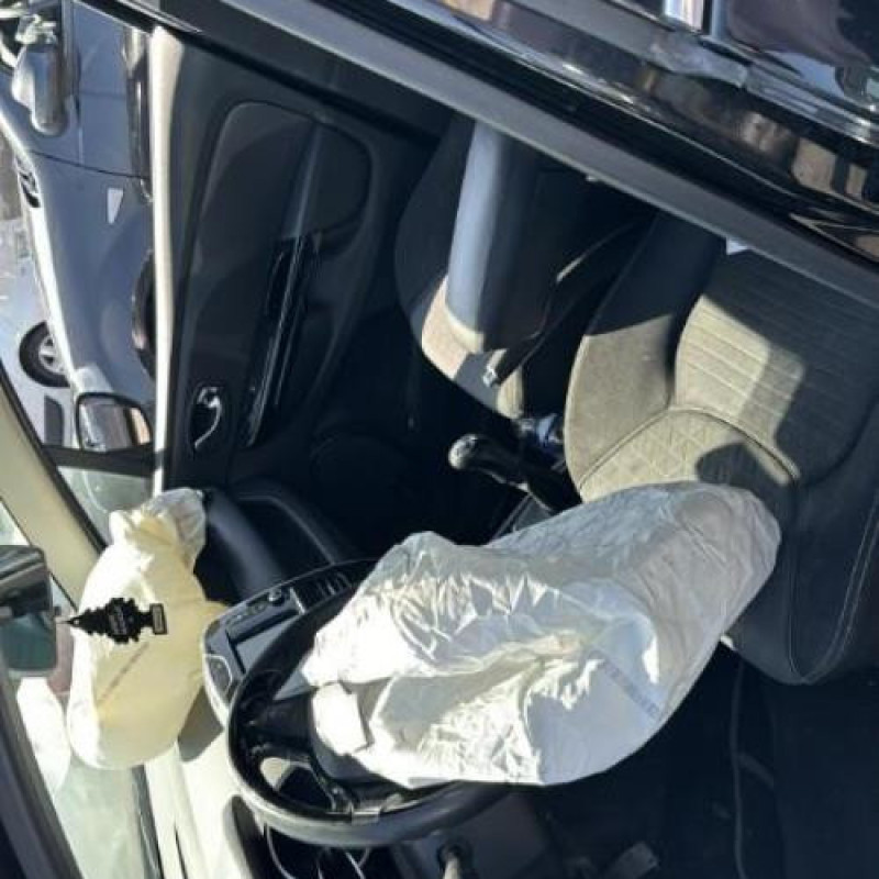 Absorbeur de pare choc arriere RENAULT CLIO 4 Photo n°13