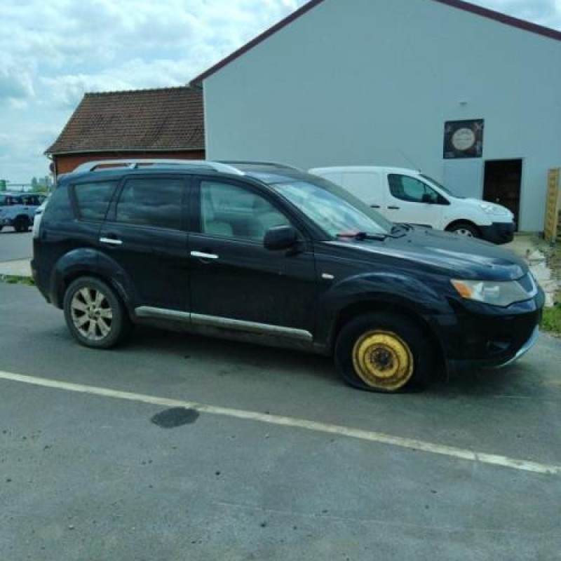 Pare boue avant gauche MITSUBISHI OUTLANDER 2 Photo n°7