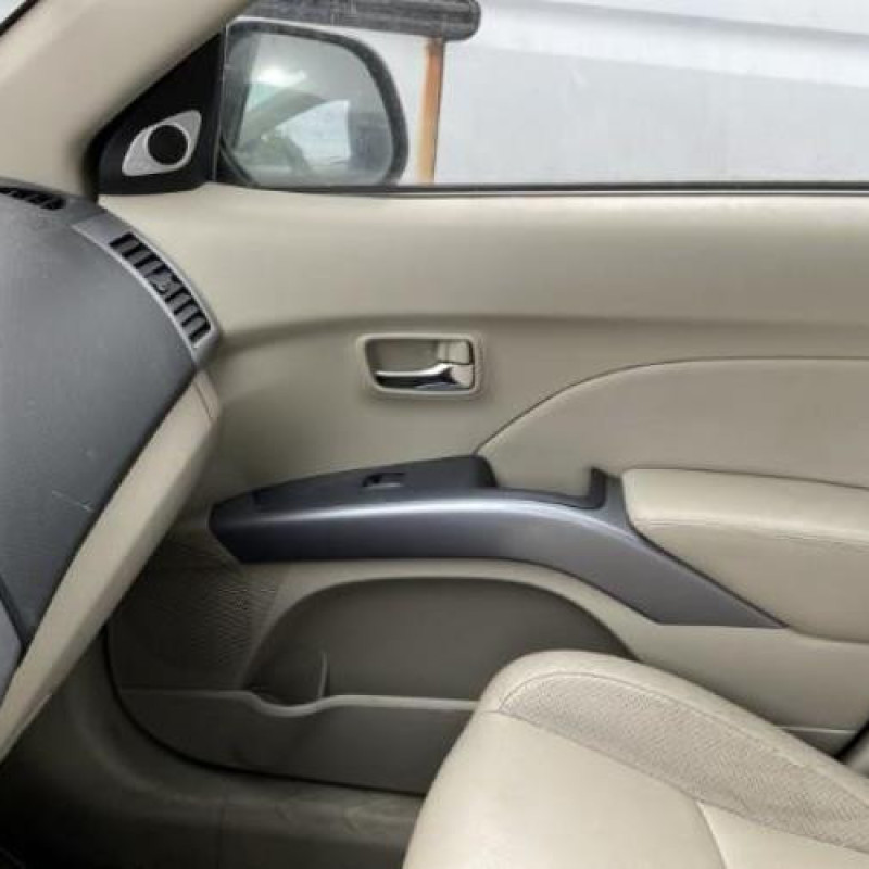 Pare boue avant gauche MITSUBISHI OUTLANDER 2 Photo n°8