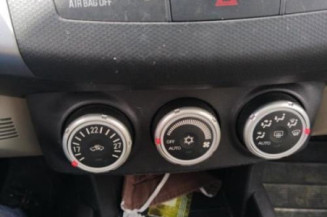 Pare boue avant gauche MITSUBISHI OUTLANDER 2