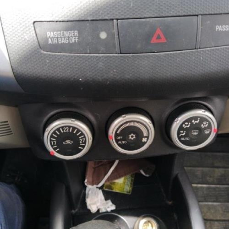 Pare boue avant gauche MITSUBISHI OUTLANDER 2 Photo n°13